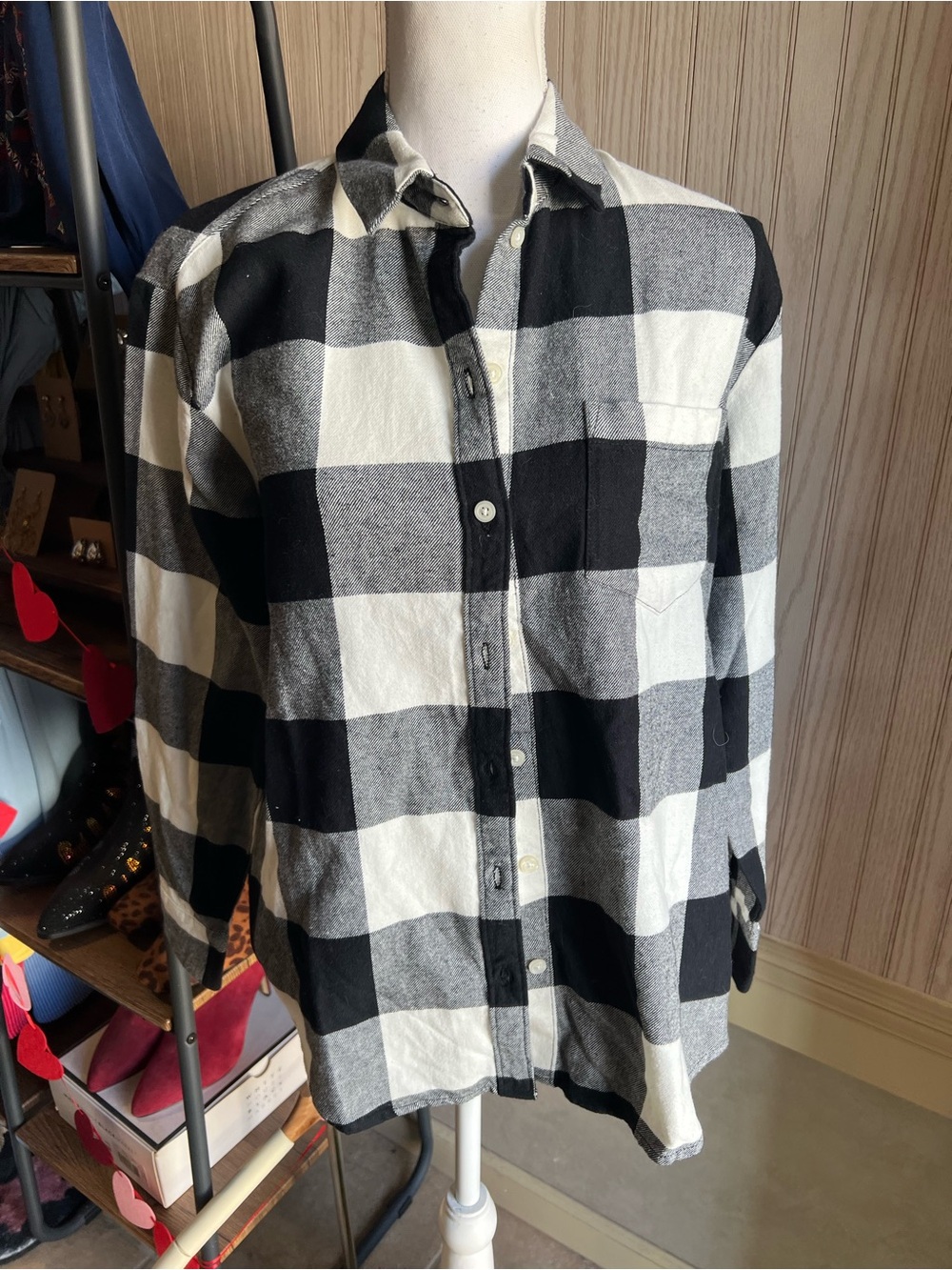 Old Navy Black and White Buffalo Plaid Button-Down Shirt - Picture 4 of 7
